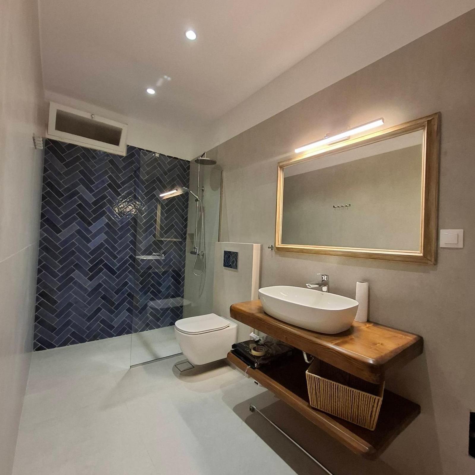 Aquarella-Stylish Veranda Apartment In Centre Of Poros Town ภายนอก รูปภาพ