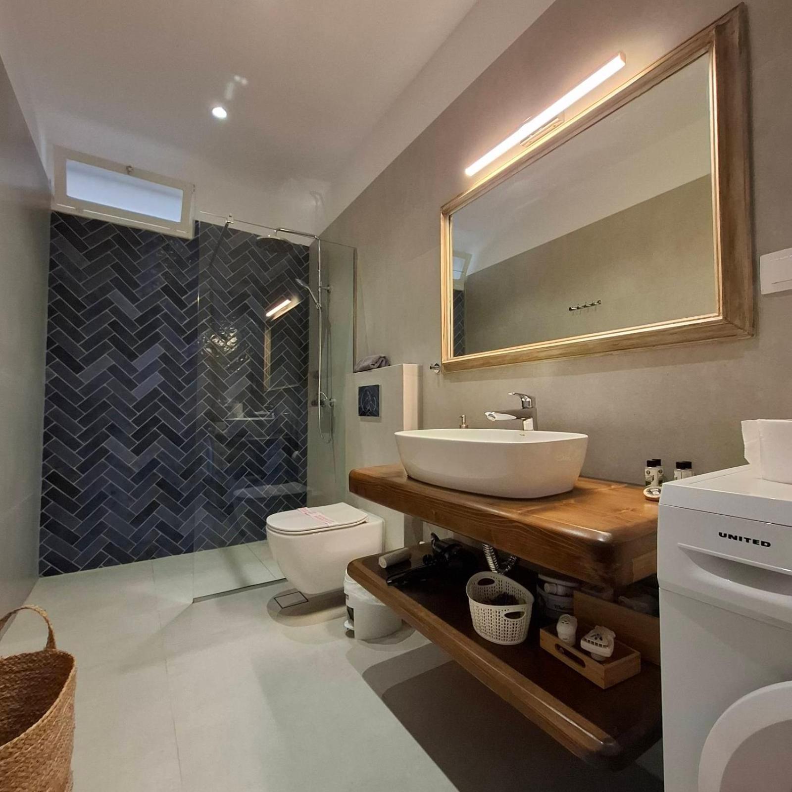 Aquarella-Stylish Veranda Apartment In Centre Of Poros Town ภายนอก รูปภาพ