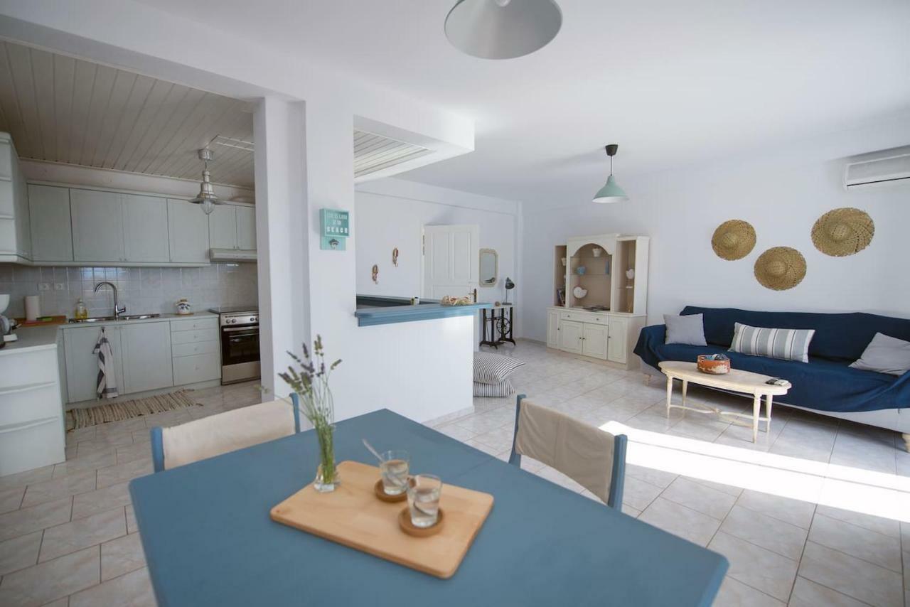 Aquarella-Stylish Veranda Apartment In Centre Of Poros Town ภายนอก รูปภาพ