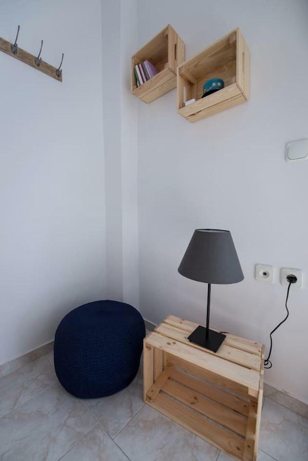 Aquarella-Stylish Veranda Apartment In Centre Of Poros Town ภายนอก รูปภาพ