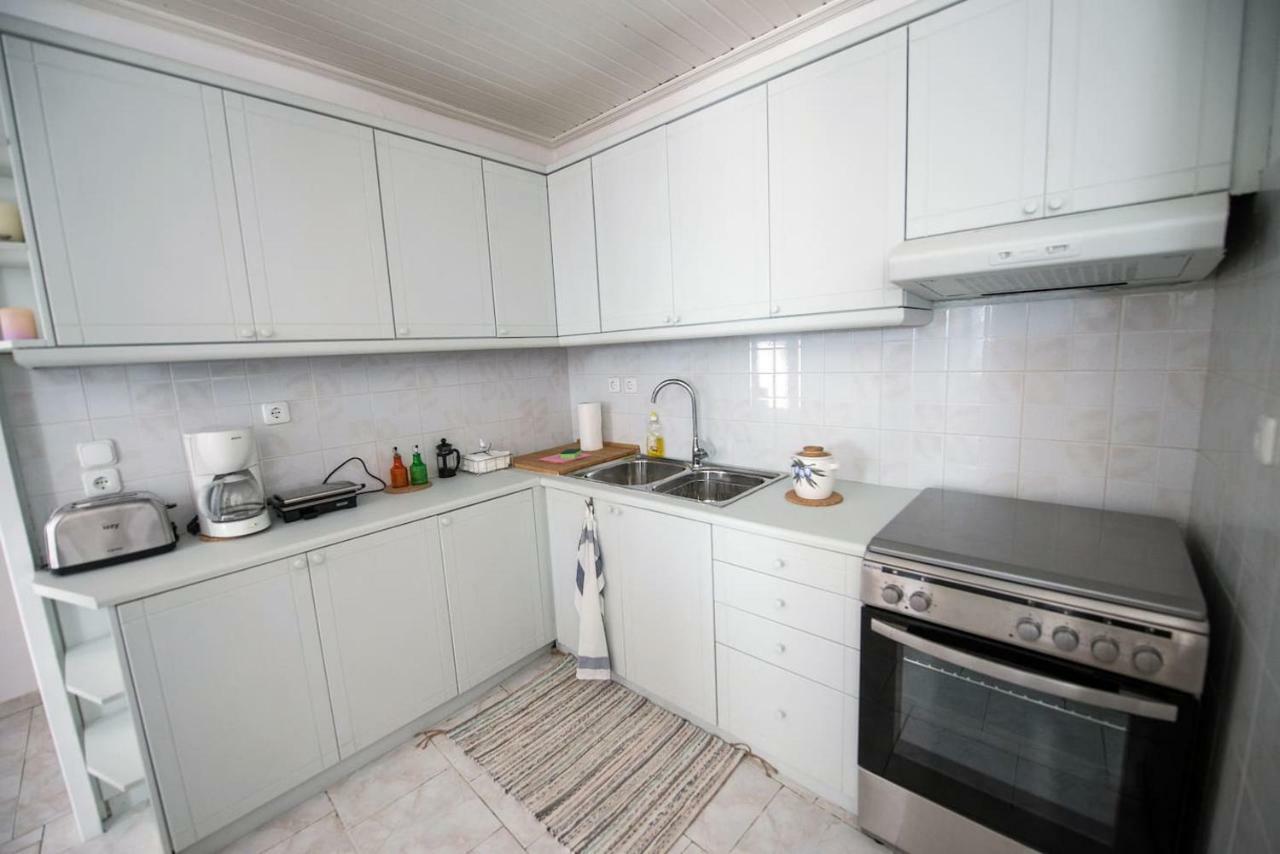 Aquarella-Stylish Veranda Apartment In Centre Of Poros Town ภายนอก รูปภาพ