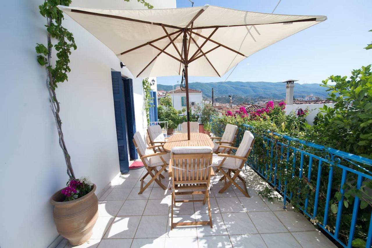 Aquarella-Stylish Veranda Apartment In Centre Of Poros Town ภายนอก รูปภาพ
