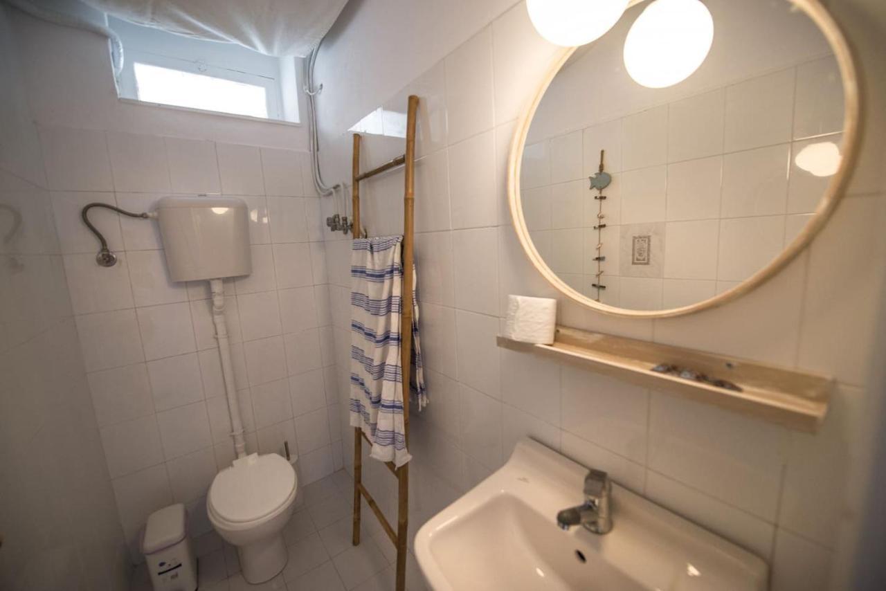 Aquarella-Stylish Veranda Apartment In Centre Of Poros Town ภายนอก รูปภาพ