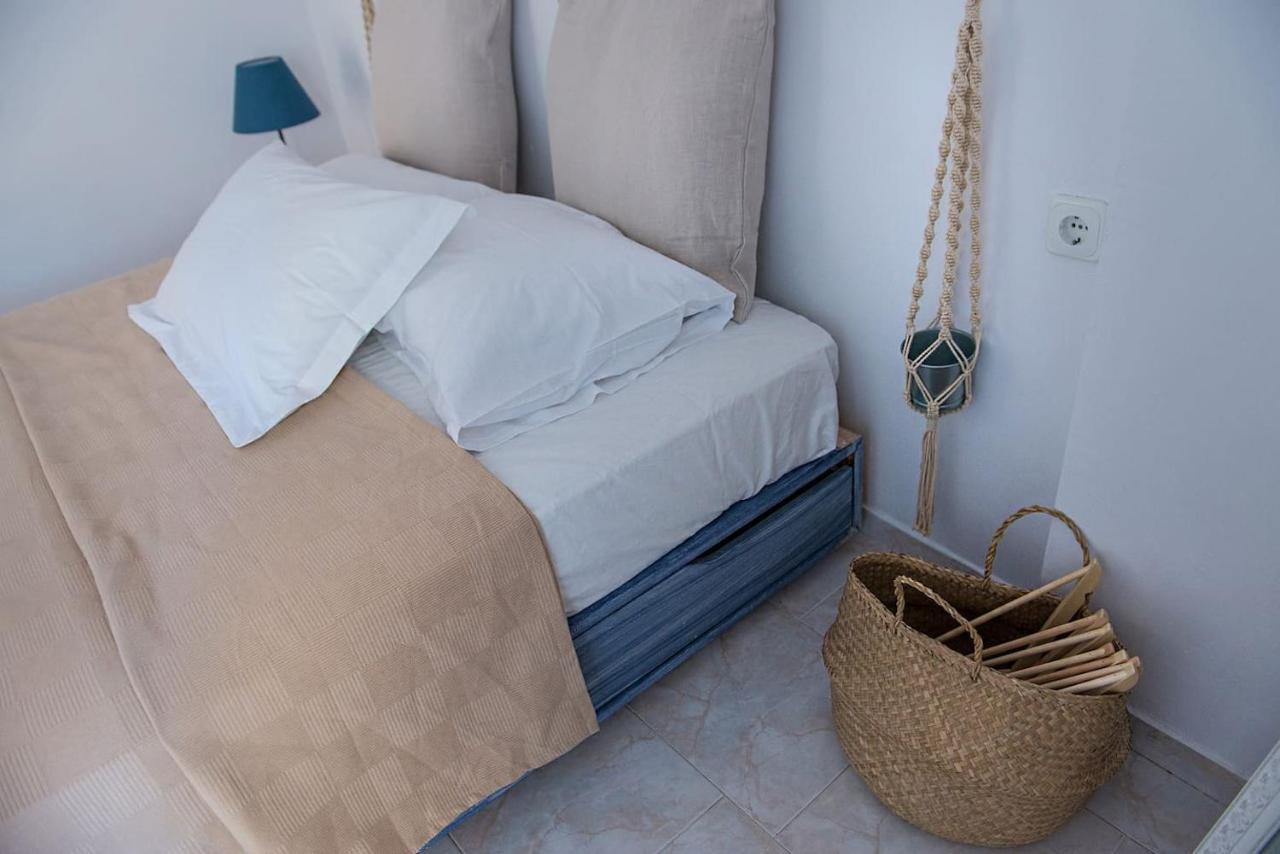 Aquarella-Stylish Veranda Apartment In Centre Of Poros Town ภายนอก รูปภาพ