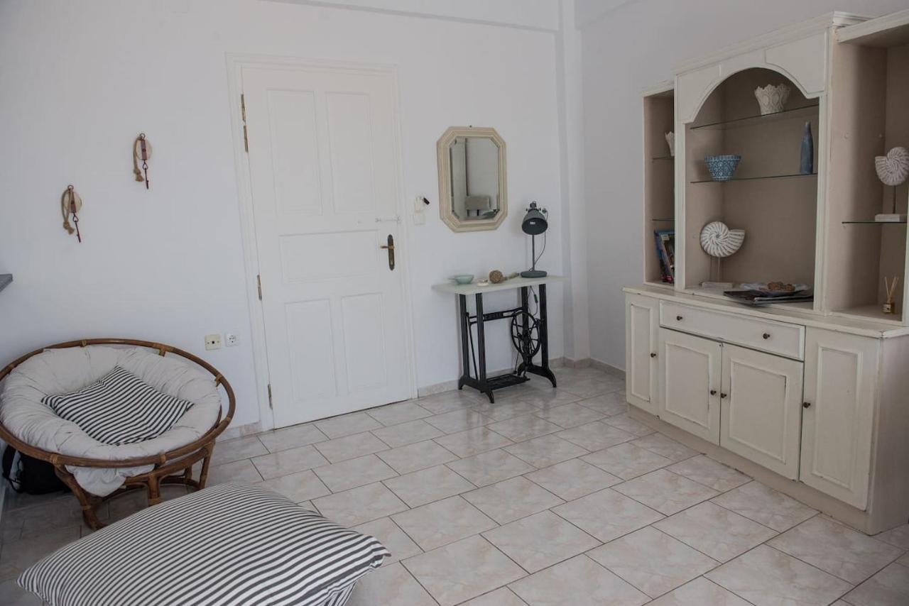 Aquarella-Stylish Veranda Apartment In Centre Of Poros Town ภายนอก รูปภาพ
